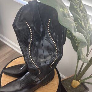 Women Cowboy Boots (Black)- Size 9